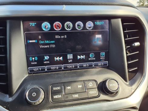 Used 2017 GMC Acadia SLT image 6