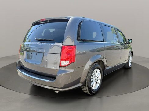 Used 2019 Dodge Grand Caravan SXT FWD image 7