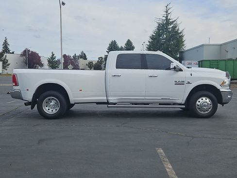Used 2016 RAM 3500 Laramie Longhorn image 7