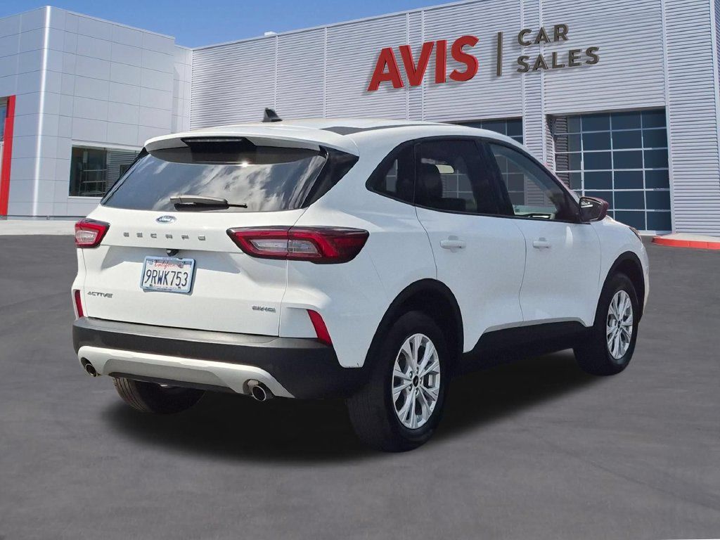 Used 2025 Ford Escape Active AWD/4WD image 6