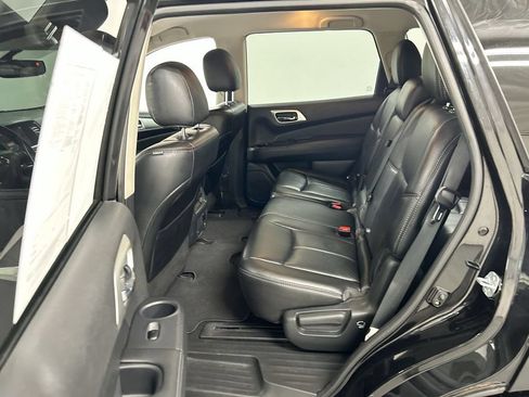 Used 2017 Nissan Pathfinder SL w/ Trailer Tow Package AWD/4WD image 19