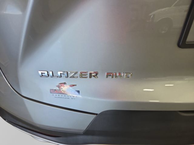 Used 2025 Chevrolet Blazer LT AWD/4WD image 52