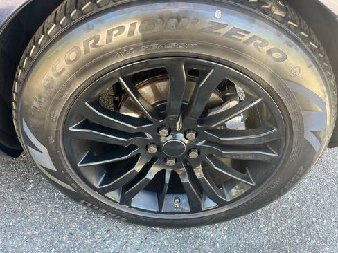 Used 2019 Land Rover Range Rover Sport HSE AWD/4WD image 15