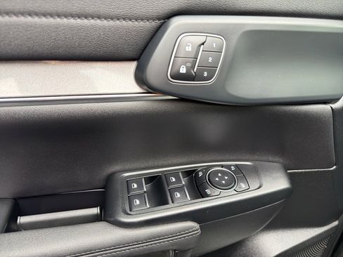 Certified 2025 Ford Ranger Lariat w/ FX4 Off-Road Package image 18