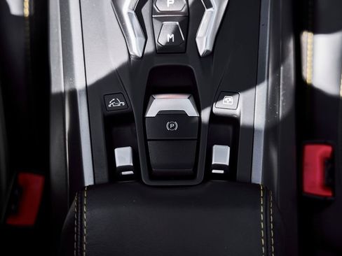 Used 2023 Lamborghini Huracan EVO RWD image 53