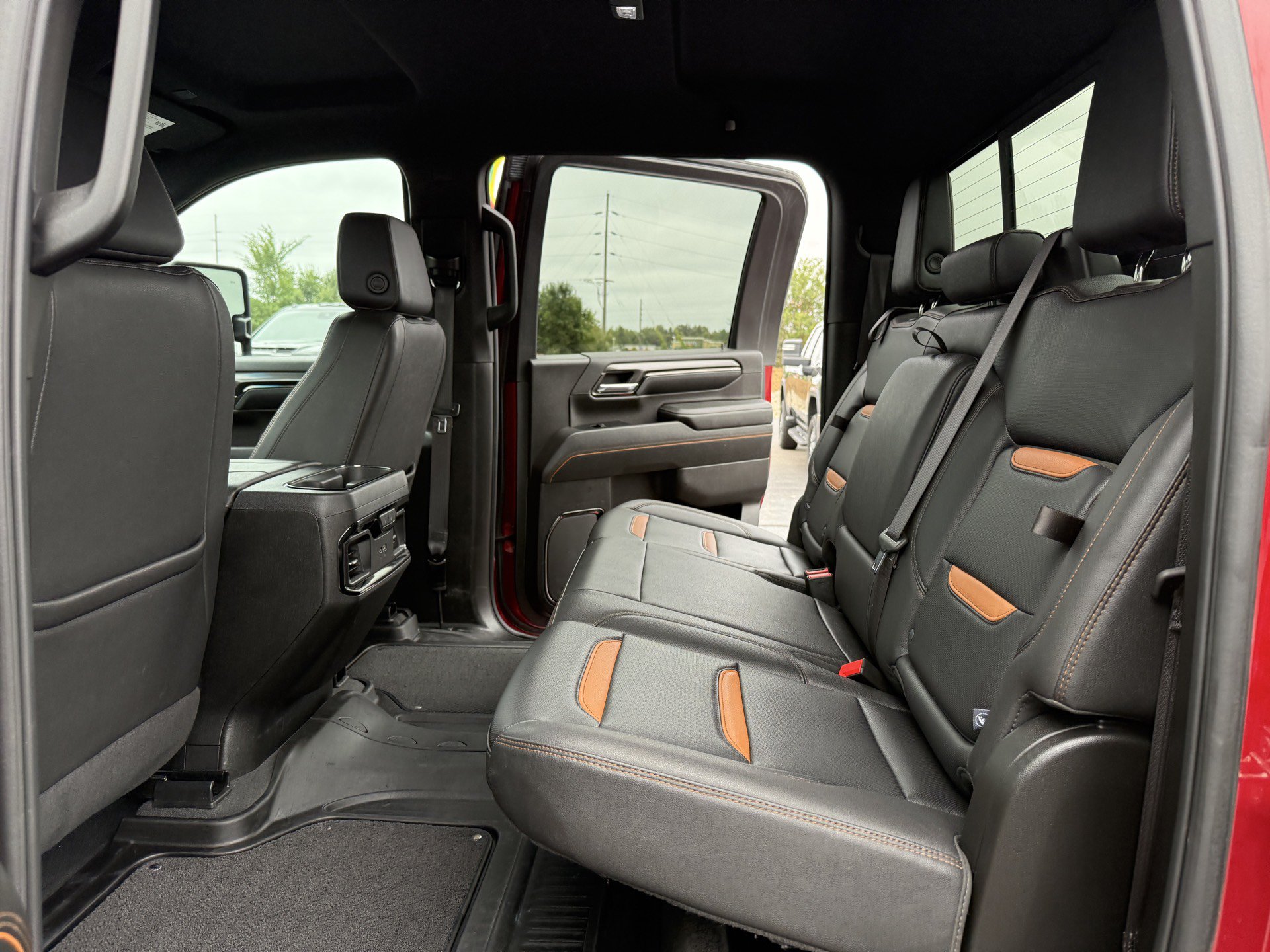 Used 2024 GMC Sierra 2500 AT4 w/ AT4 Preferred Package AWD/4WD image 27