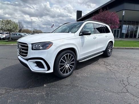 New 2026 Mercedes-Benz GLS 580 4MATIC image 5