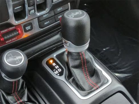 Used 2018 Jeep Wrangler Unlimited Rubicon image 32