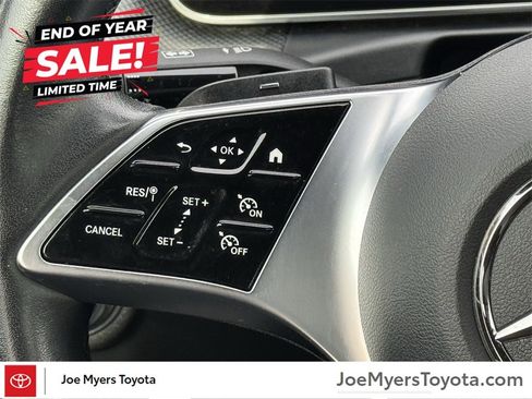 Used 2024 Mercedes-Benz C 300 Sedan image 11