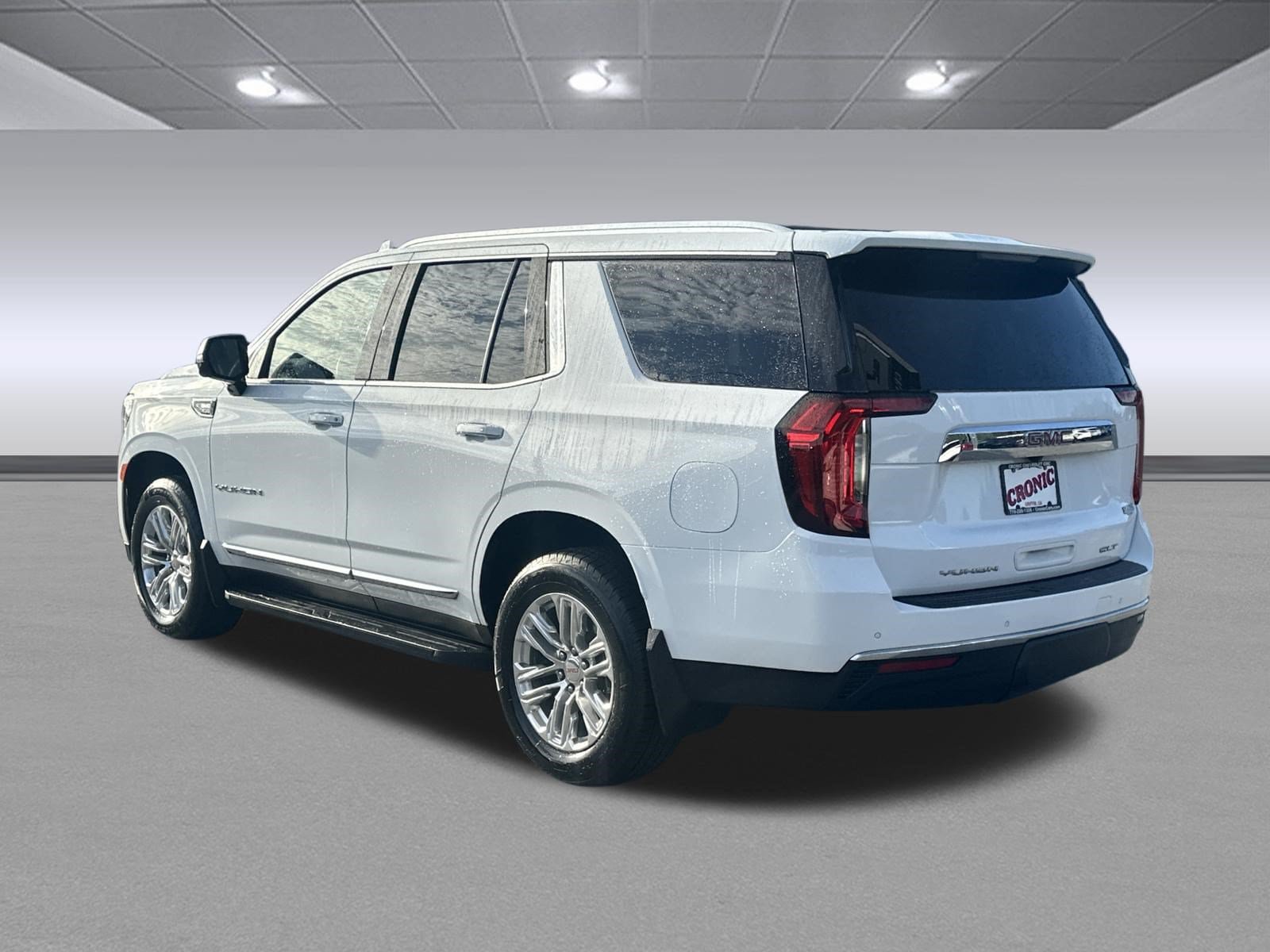 Used 2024 GMC Yukon SLT w/ SLT Luxury Package AWD/4WD image 5