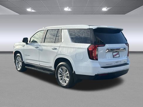 Used 2024 GMC Yukon SLT w/ SLT Luxury Package AWD/4WD image 5
