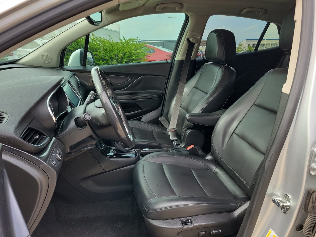 Used 2019 Buick Encore Essence w/ Safety Package II FWD image 16