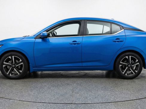 Used 2025 Nissan Sentra SV FWD image 4