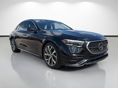 Used 2024 Mercedes-Benz E 350 4MATIC Sedan image 7