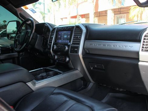 Used 2020 Ford F250 Platinum w/ FX4 Off-Road Package image 43