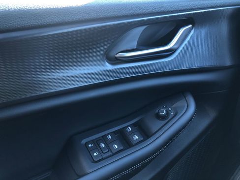 New 2025 Jeep Grand Cherokee Laredo X w/ Luxury Tech Group I image 21