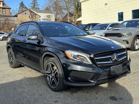 Used 2017 Mercedes-Benz GLA 250 4MATIC image 1