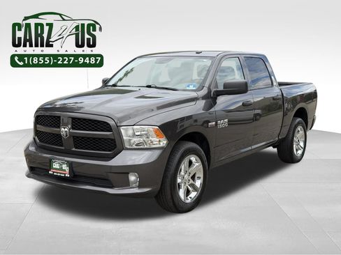 Used 2018 RAM 1500 Express w/ Express Value Package AWD/4WD image 1