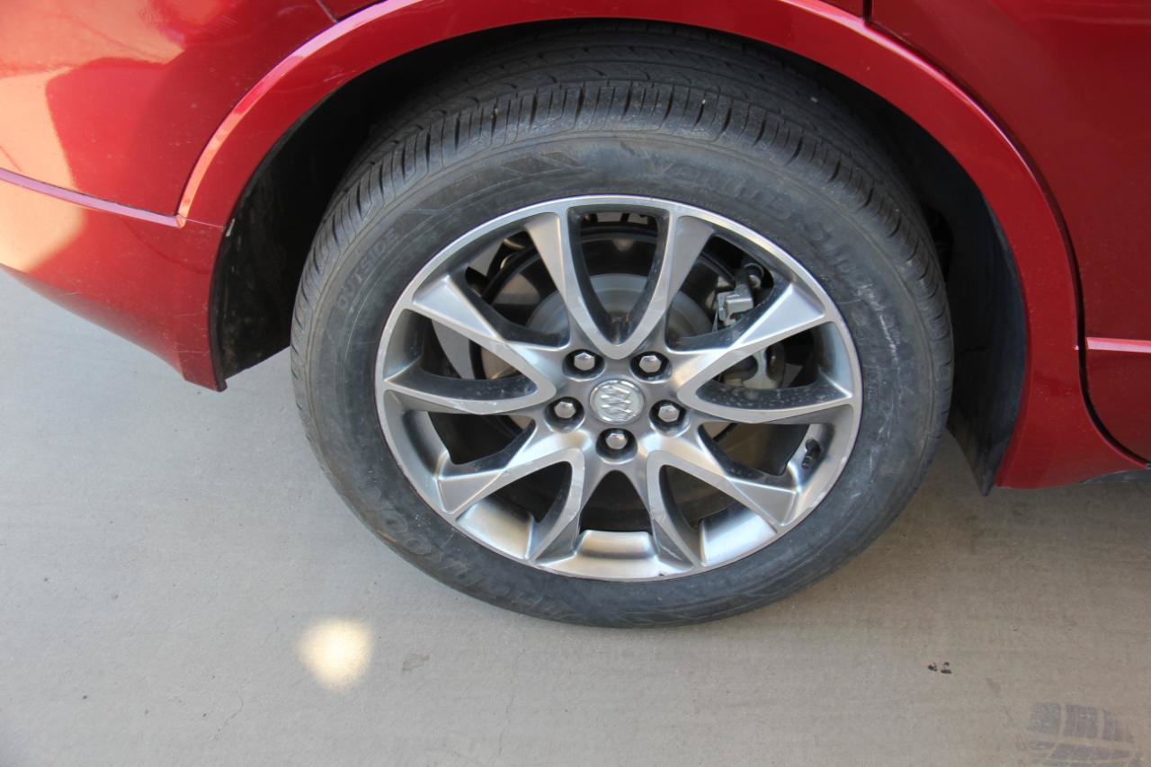 Used 2020 Buick Envision Essence w/ Experience Buick Package FWD image 31