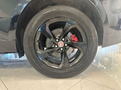 Used 2022 Jaguar F-PACE S image 39