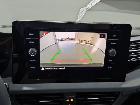 New 2026 Volkswagen Jetta SE FWD image 19