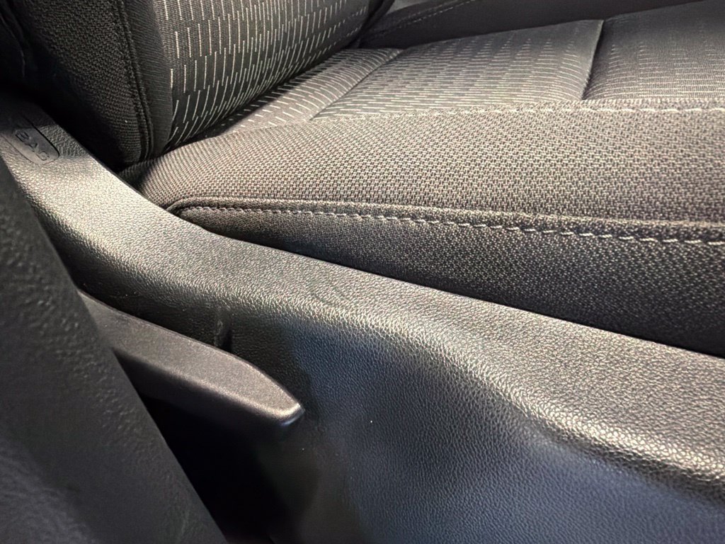Used 2026 Chevrolet Equinox LT AWD/4WD image 29