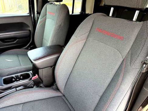 Used 2024 Jeep Gladiator Rubicon w/ Technology Group image 10