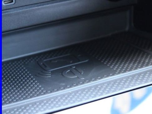 Used 2024 Volkswagen Taos SE image 42