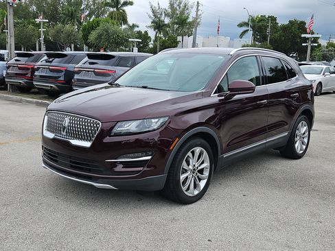 Used 2019 Lincoln MKC Select w/ Select Plus Package image 2