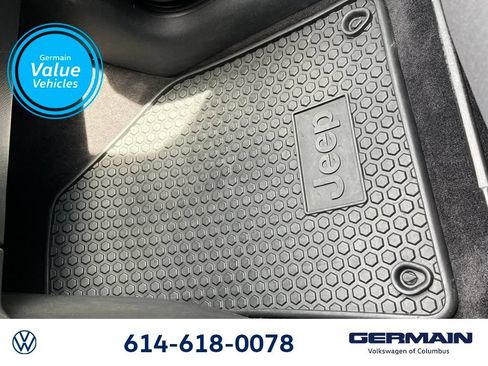 Used 2016 Jeep Cherokee Latitude w/ Cold Weather Group AWD/4WD image 24