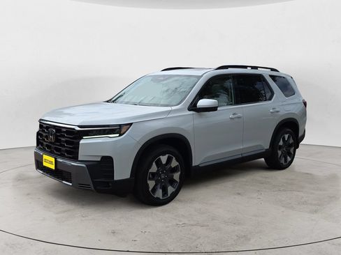 New 2026 Honda Pilot Touring image 1