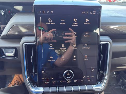 New 2026 GMC Yukon Elevation image 23