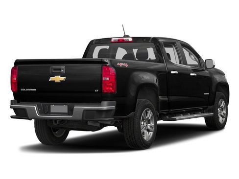 Used 2018 Chevrolet Colorado LT w/ LT Convenience Package RWD image 5