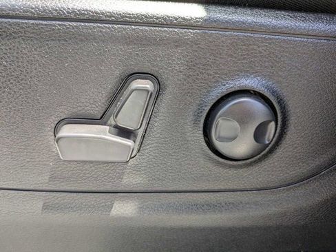 Used 2023 RAM 1500 Big Horn RWD image 20