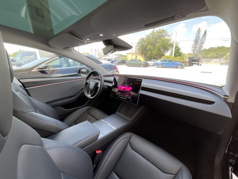 Used 2025 Tesla Model 3 Long Range RWD image 16