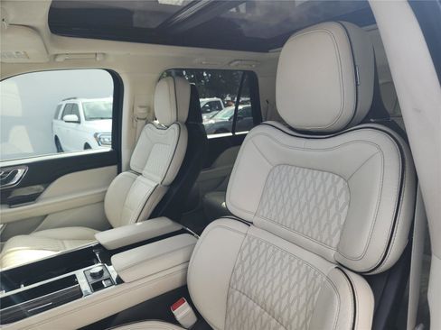 Used 2019 Lincoln Navigator L Black Label image 13