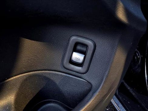 Used 2021 Mercedes-Benz C 300 4MATIC Sedan image 15