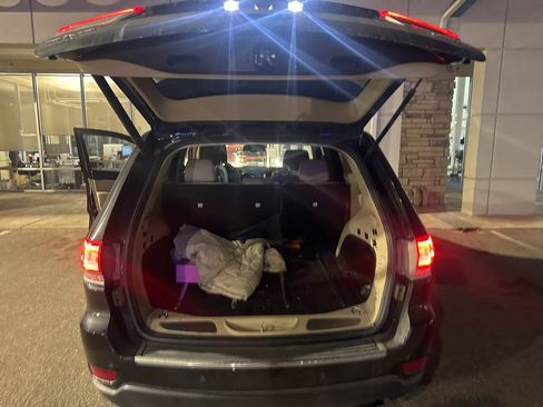 Used 2015 Jeep Grand Cherokee Limited image 12