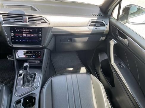 Used 2023 Volkswagen Tiguan SE R-Line FWD image 10