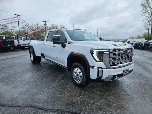 Used 2026 GMC Sierra 3500 Denali w/ Denali Reserve Package AWD/4WD image 2