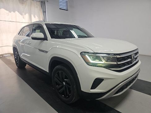 Used 2023 Volkswagen Atlas Cross Sport SE w/ Black Wheel Package FWD image 2