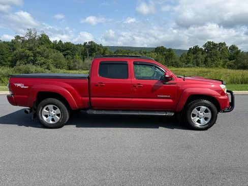Used 2012 Toyota Tacoma 4x4 Double Cab w/ TRD Sport Pkg image 4