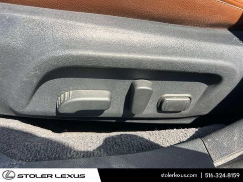 Used 2017 Subaru Outback 2.5i Touring AWD/4WD image 23