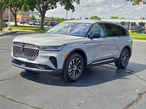 Certified 2026 Lincoln Nautilus Premier AWD/4WD image 2