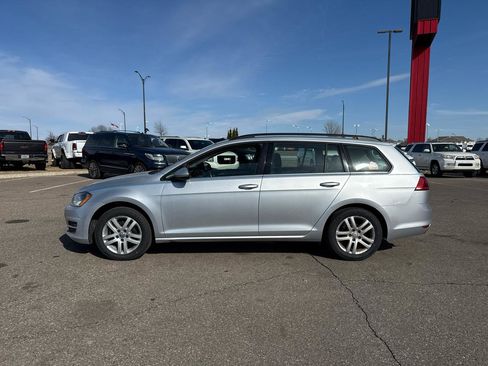 Used 2015 Volkswagen Golf TDI S image 2