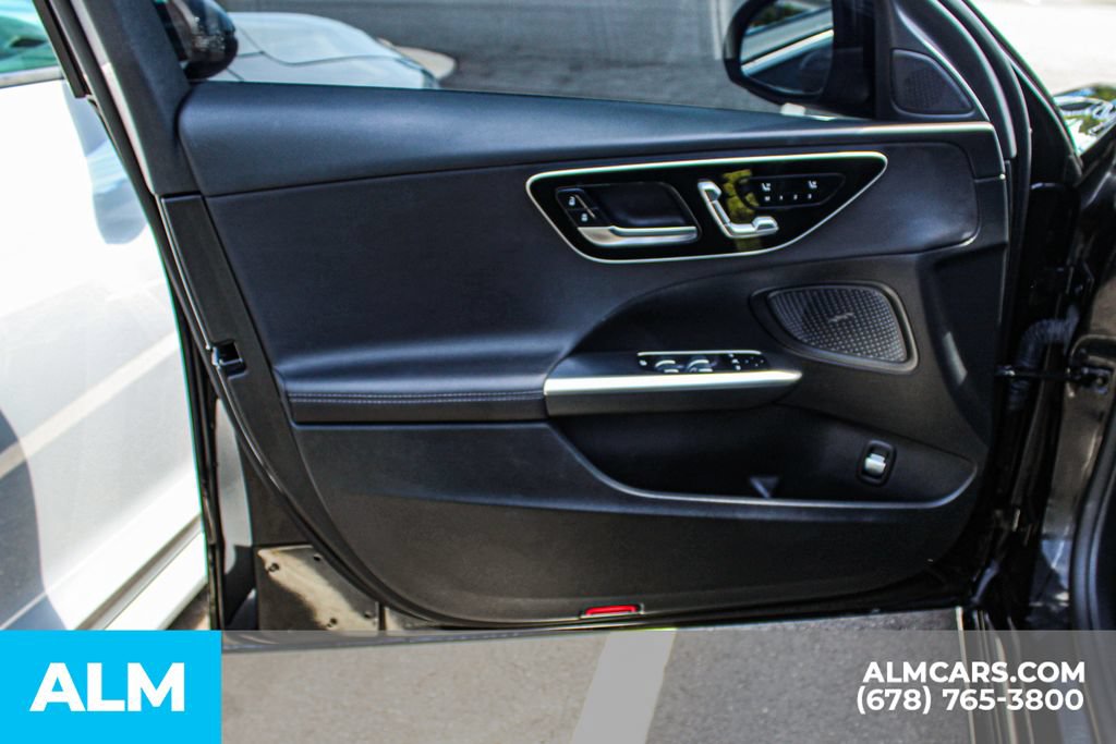 Used 2025 Mercedes-Benz C 300 Sedan image 33
