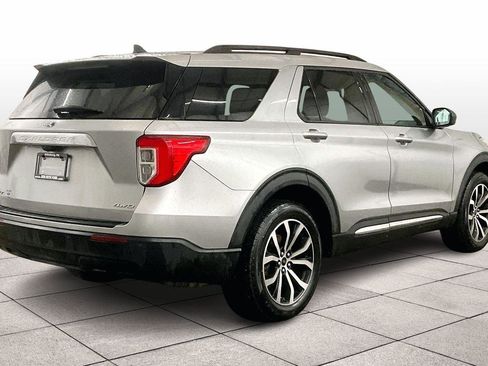 Certified 2021 Ford Explorer XLT image 11