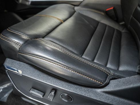 Certified 2022 Ford F150 Platinum w/ FX4 Off-Road Package image 43