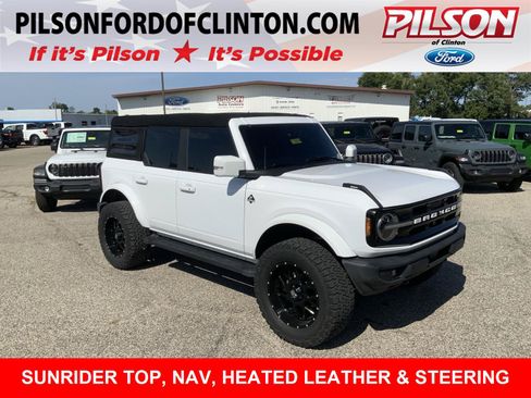 Used 2023 Ford Bronco Outer Banks AWD/4WD image 1