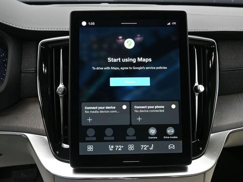 New 2026 Volvo XC90 B6 Ultra w/ Protection Package image 16